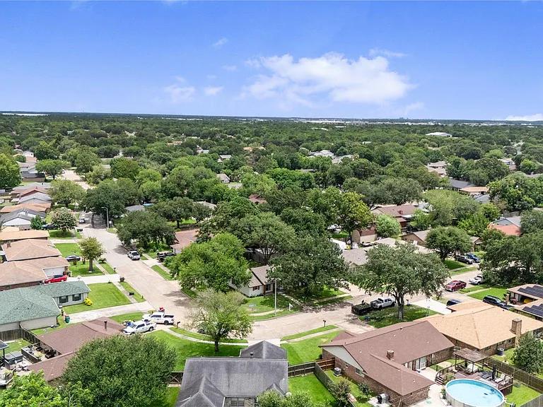 3208 Woodstone Dr — Photo 43