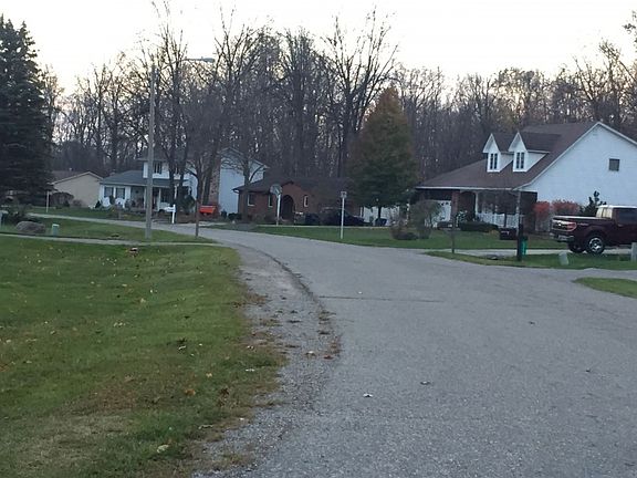 4th image of 5241 Birchcrest Dr