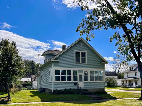 610 Main St, Reinbeck, IA 50669