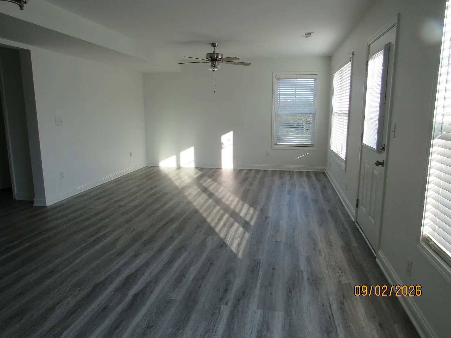 3 bed, 1872 sqft, $1,950 — Photo 4