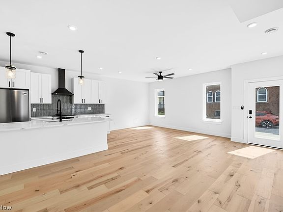 4th image of 1348 W 78th St