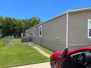 3865 Parkway Dr, Nederland, TX 77627