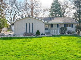 46462 Oaklawn Dr, Macomb, MI