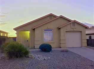 1520 Quiet Desert Dr SW, Albuquerque, NM 87121