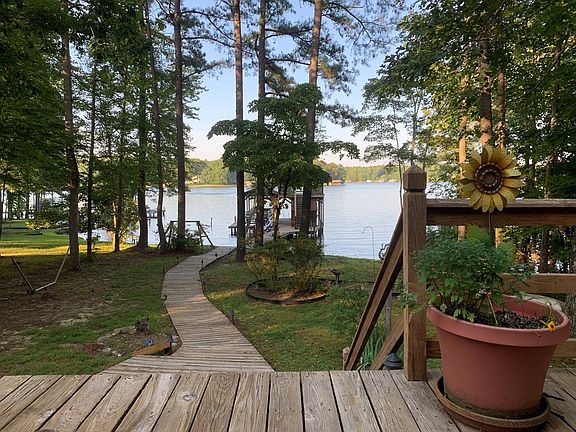 4th image of 176 Watermans Dr