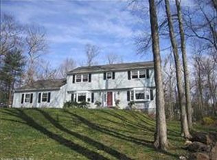 26 Hitchcock Ln, Avon, CT 06001
