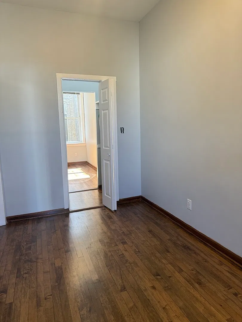 2 bed, 1000 sqft, $1,950 — Photo 3