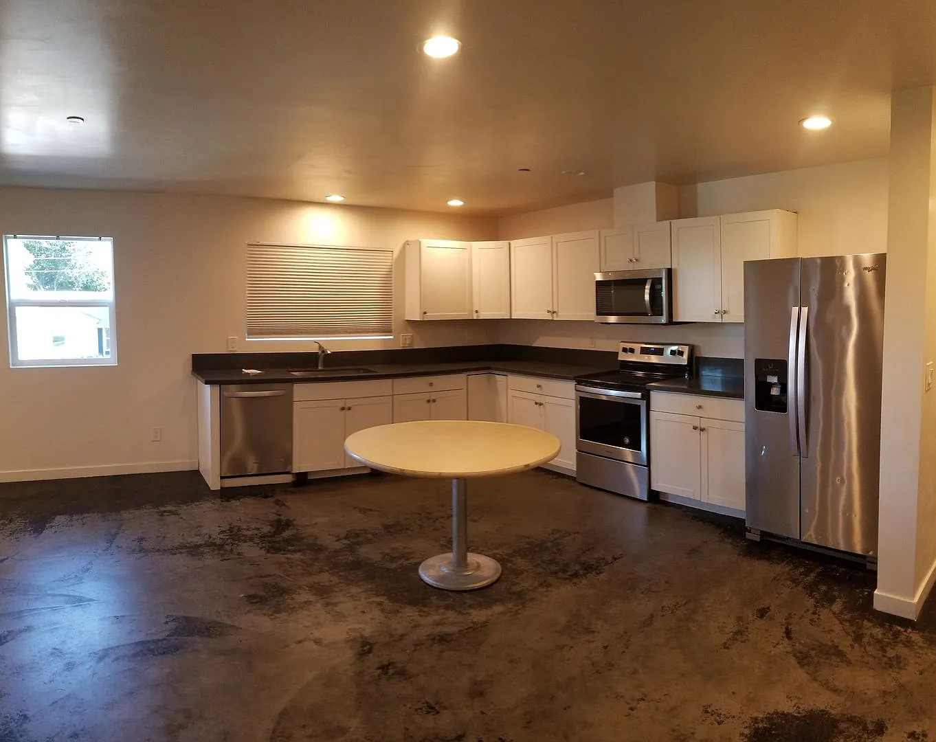 5 beds 6 baths across street from Cal Poly campus — Photo 3