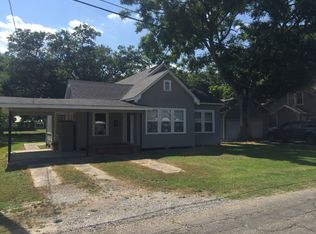 304 4th St, Gueydan, LA 70542