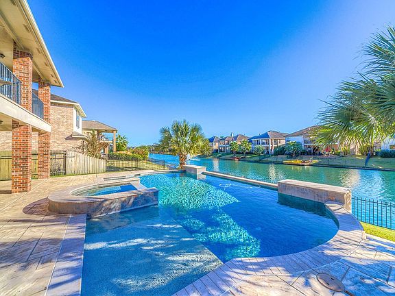 4th image of 18127 Blues Point Dr