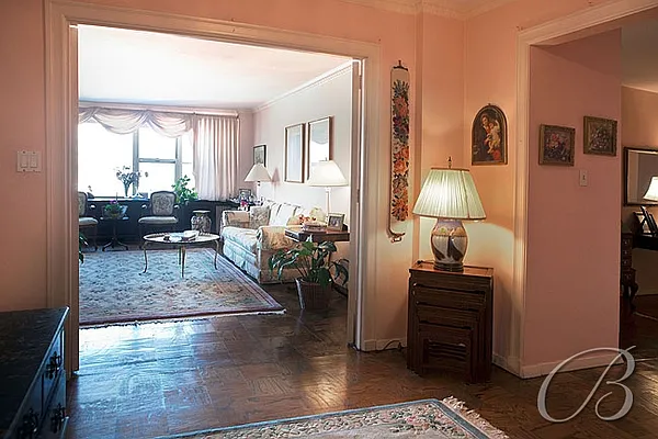 Sold by Bellmarc Realty | media 5