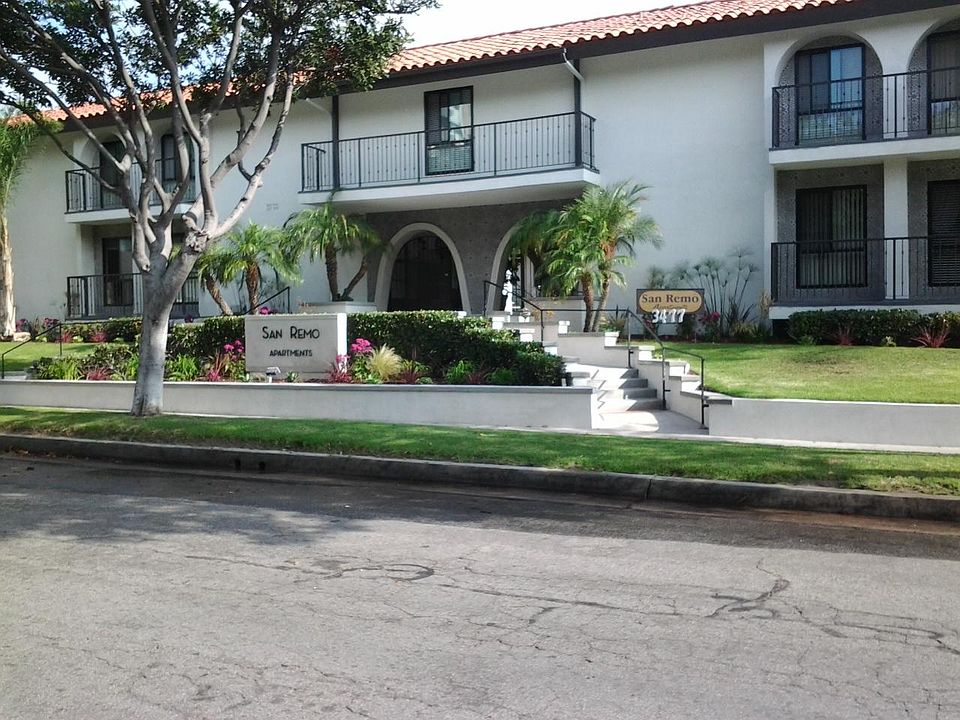 entry to San Remo Apartments