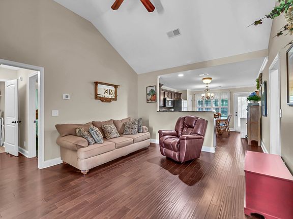 5th image of 3027 Outfitters Dr