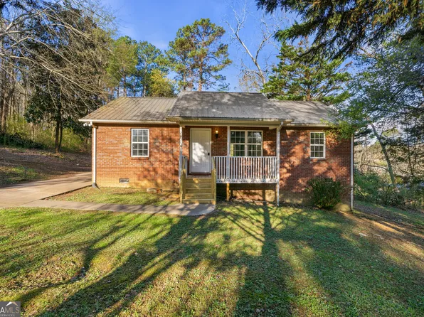 203 Terrier Dr, Calhoun, GA 30701