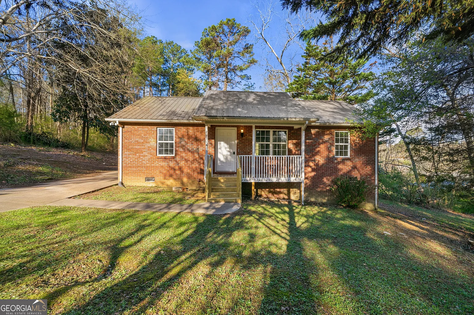 203 Terrier Dr photo 1