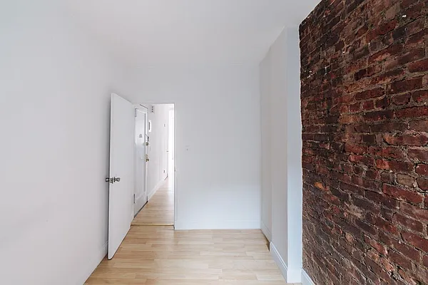 Rented by Sky Management | media 21