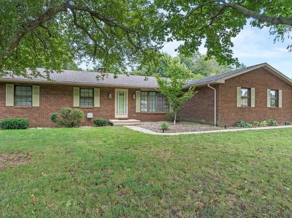 Girard IL Real Estate - Girard IL Homes For Sale | Zillow