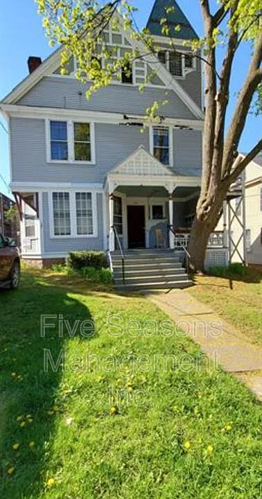341 Pearl St #1