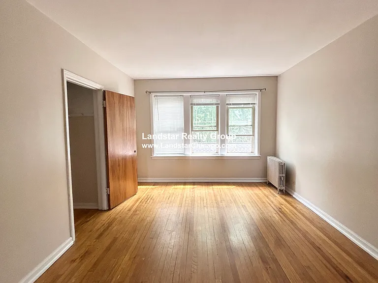 1916 W Lunt Ave #3S — Photo 7