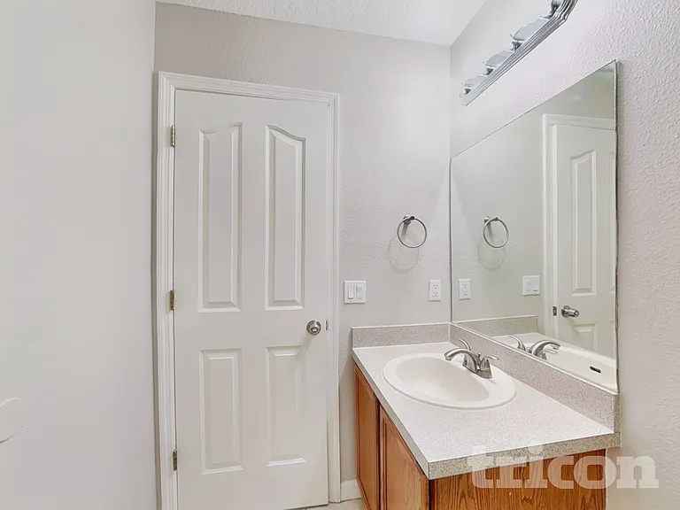 10432 Boyette Creek Blvd — Photo 11
