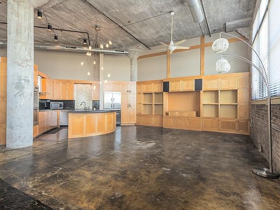 5th image of 505 Tennessee St APT 313