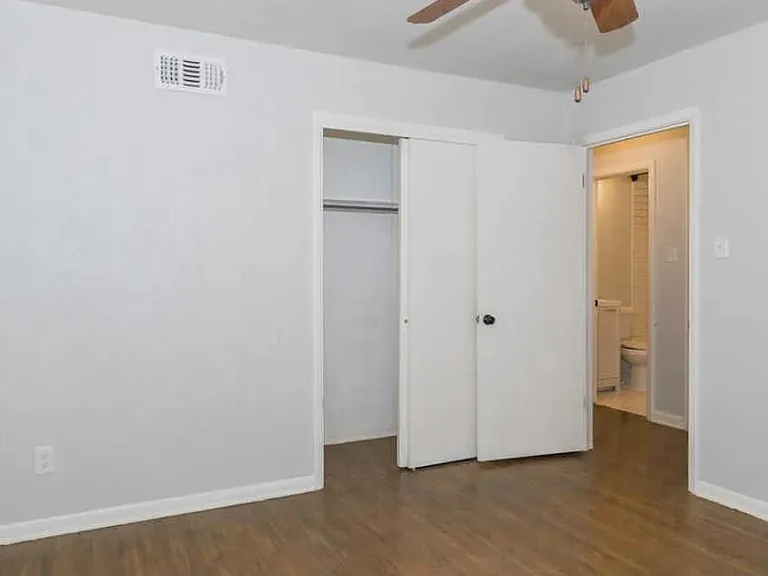 16 Meadowbrook Dr — Photo 22