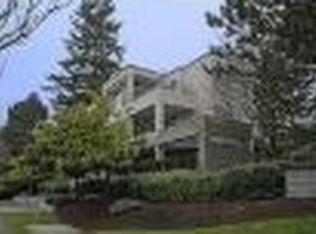 101 99th Ave NE APT 301, Bellevue, WA 98004