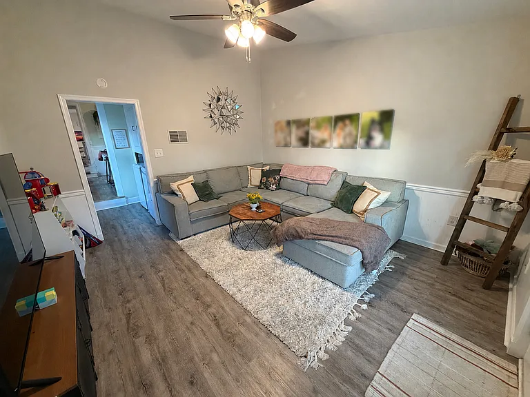 307 S Whiteoak St — Photo 11