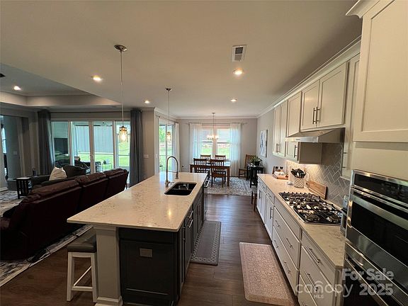 5th image of 7057 Kingfisher Way