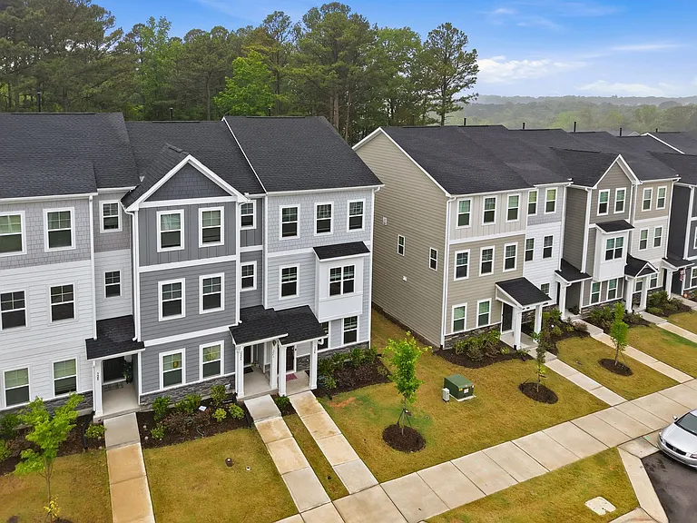 324 Hemley Trl — Photo 5