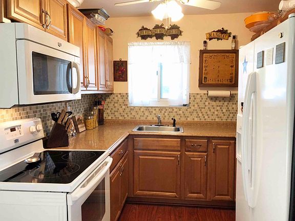 2nd image of 3026 Flagler Ave