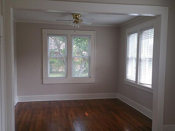 Bedroom 1704 Caldwell (1 of 2)