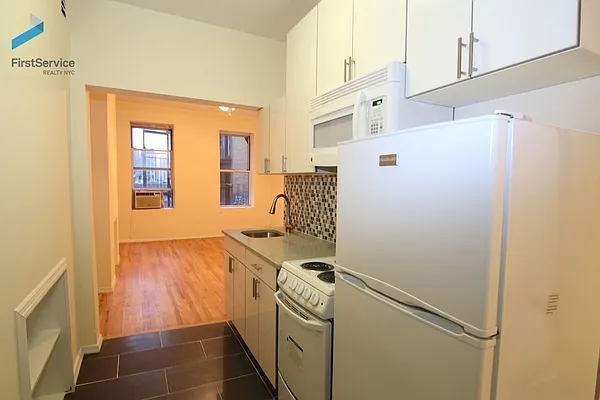 Rented by FirstService Realty (legacy) | media 6