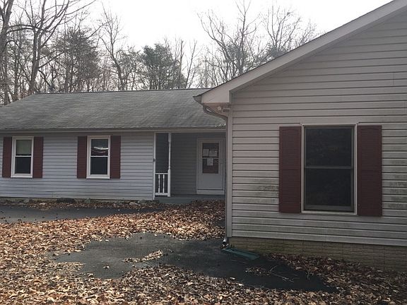 2nd image of 34 Berkshire Ln