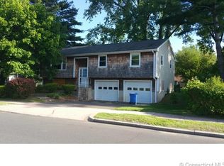 45 Taylor Dr, Hartford, CT 06112