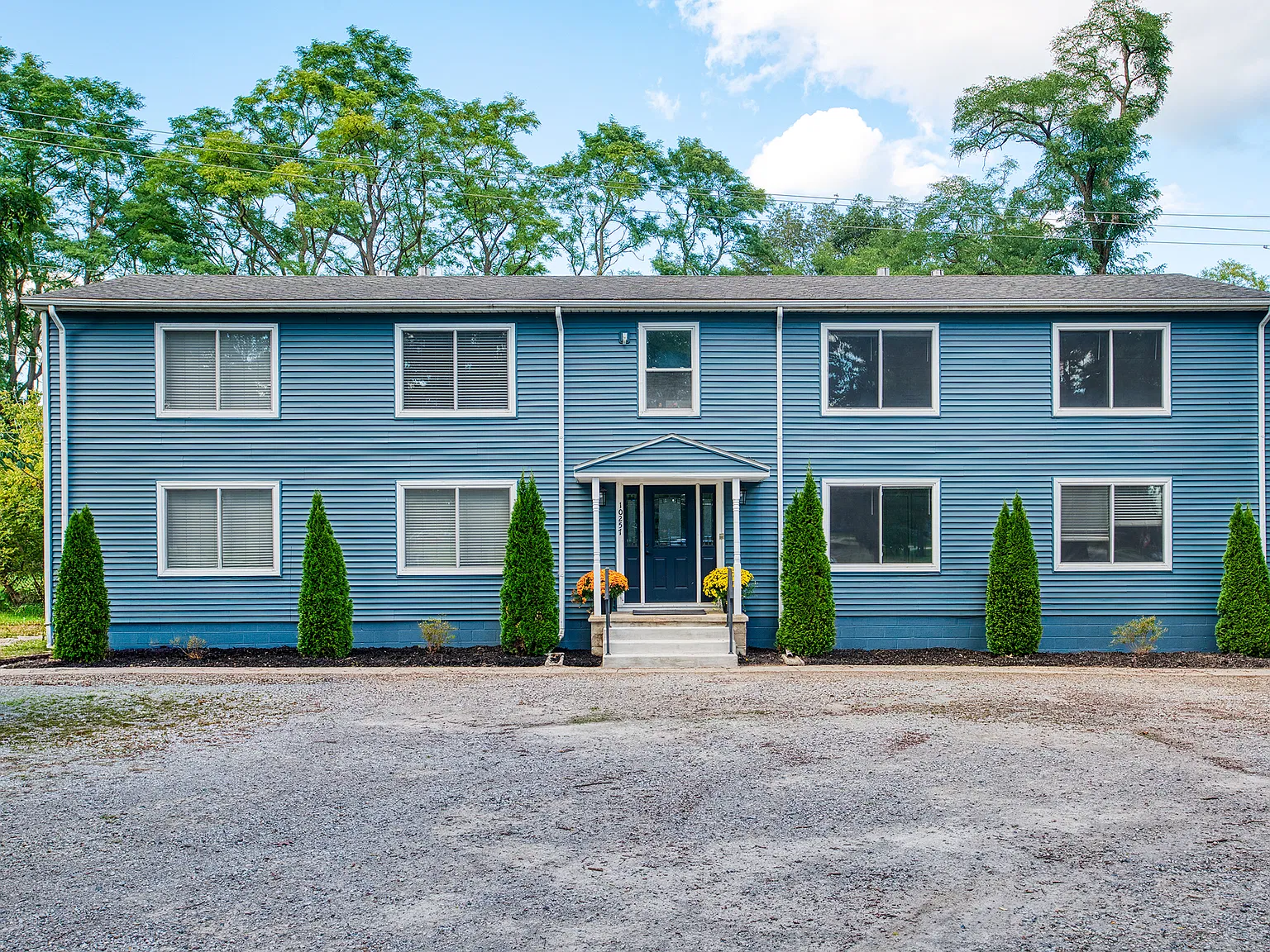 10257 E Grand River Rd — Photo 1