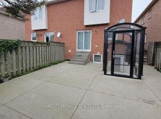 6959 Tassel Cres #Basement, Mississauga, ON L5W 1G9