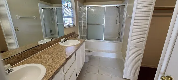 2411 Berkshire Ct — Photo 13