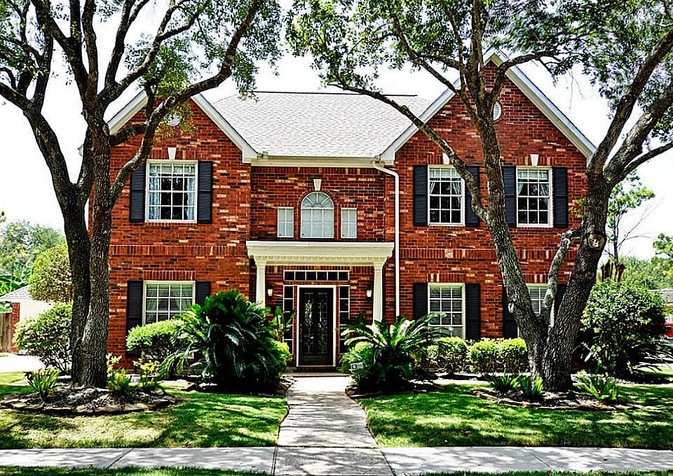 1st image of 20 Bradford Cir