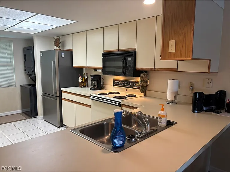4500 SE 5th Pl #106 — Photo 11