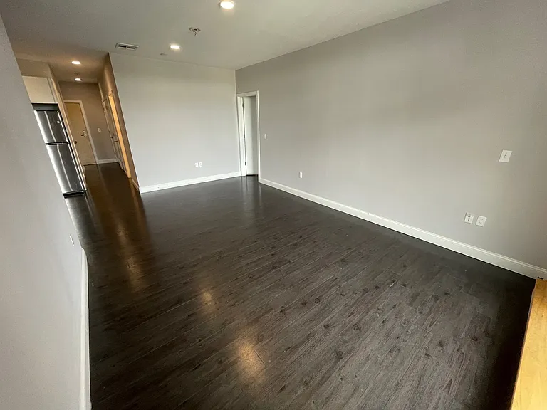 431 River Street — Photo 5