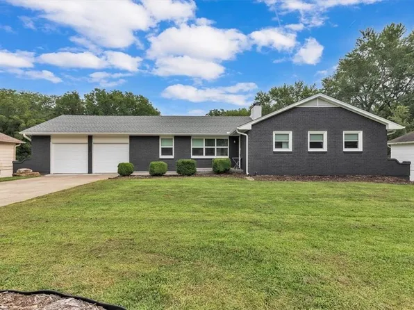 1708 Russell Rd, Pleasant Hill, MO 64080