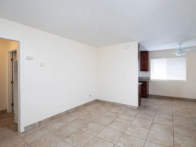 Lanai Village Apartments — Photo 27