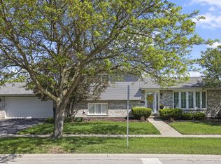 17028 Redwood Ct, Orland Hills, IL 60487
