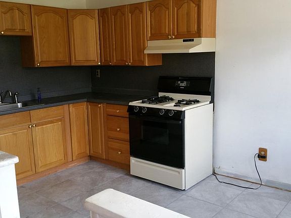5th image of 12112 Ranier Rd