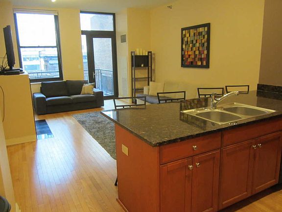 5th image of 6 N Michigan Ave Unit 808