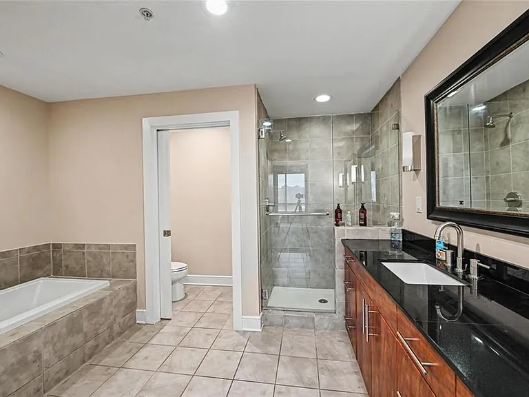 222 12th St NE #905 — Photo 17