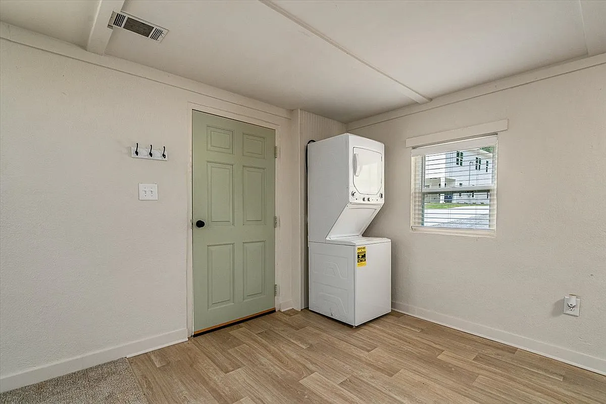 1 bed, 800 sqft, $1,498 — Photo 4