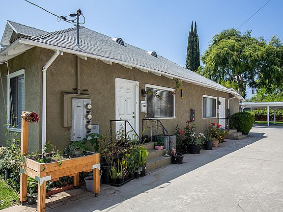 2nd image of 1103 E Orange Grove Blvd