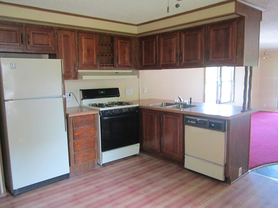 2nd image of 5001 South Ave Lot 11